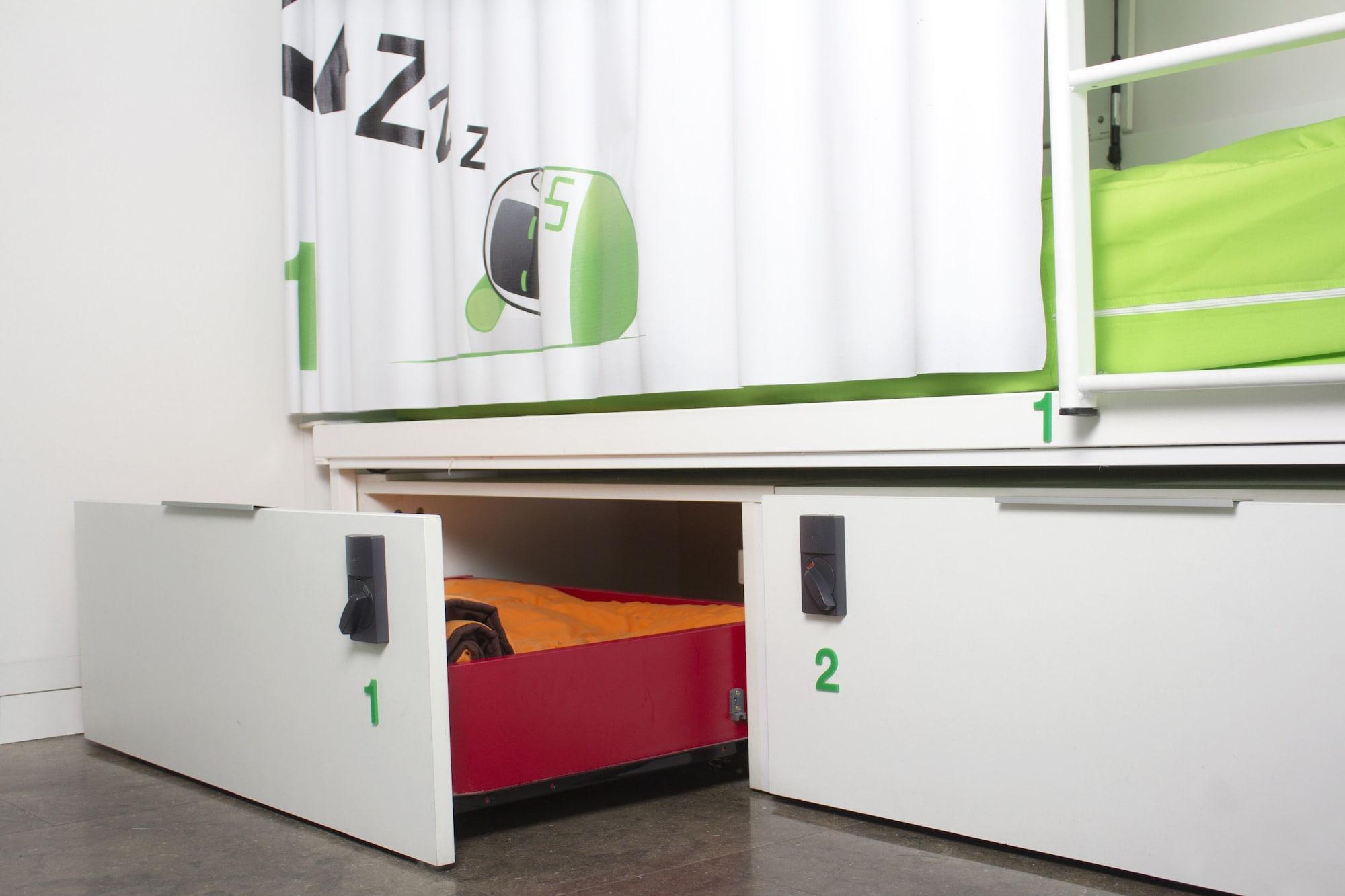 Urbany Hostel Bcn Go! Barcelona Bagian luar foto