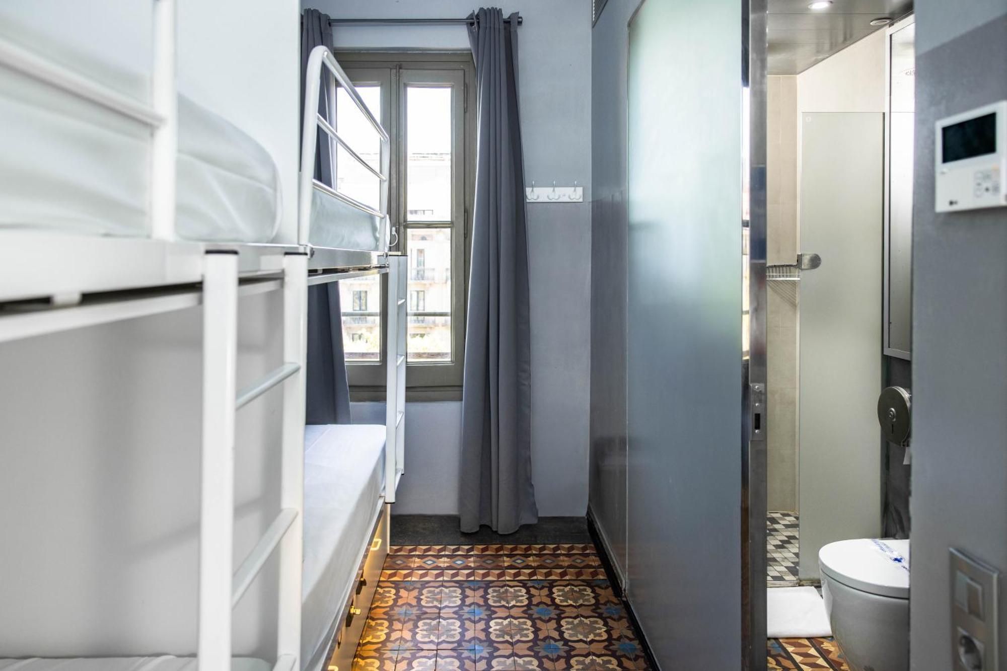 Urbany Hostel Bcn Go! Barcelona Bagian luar foto