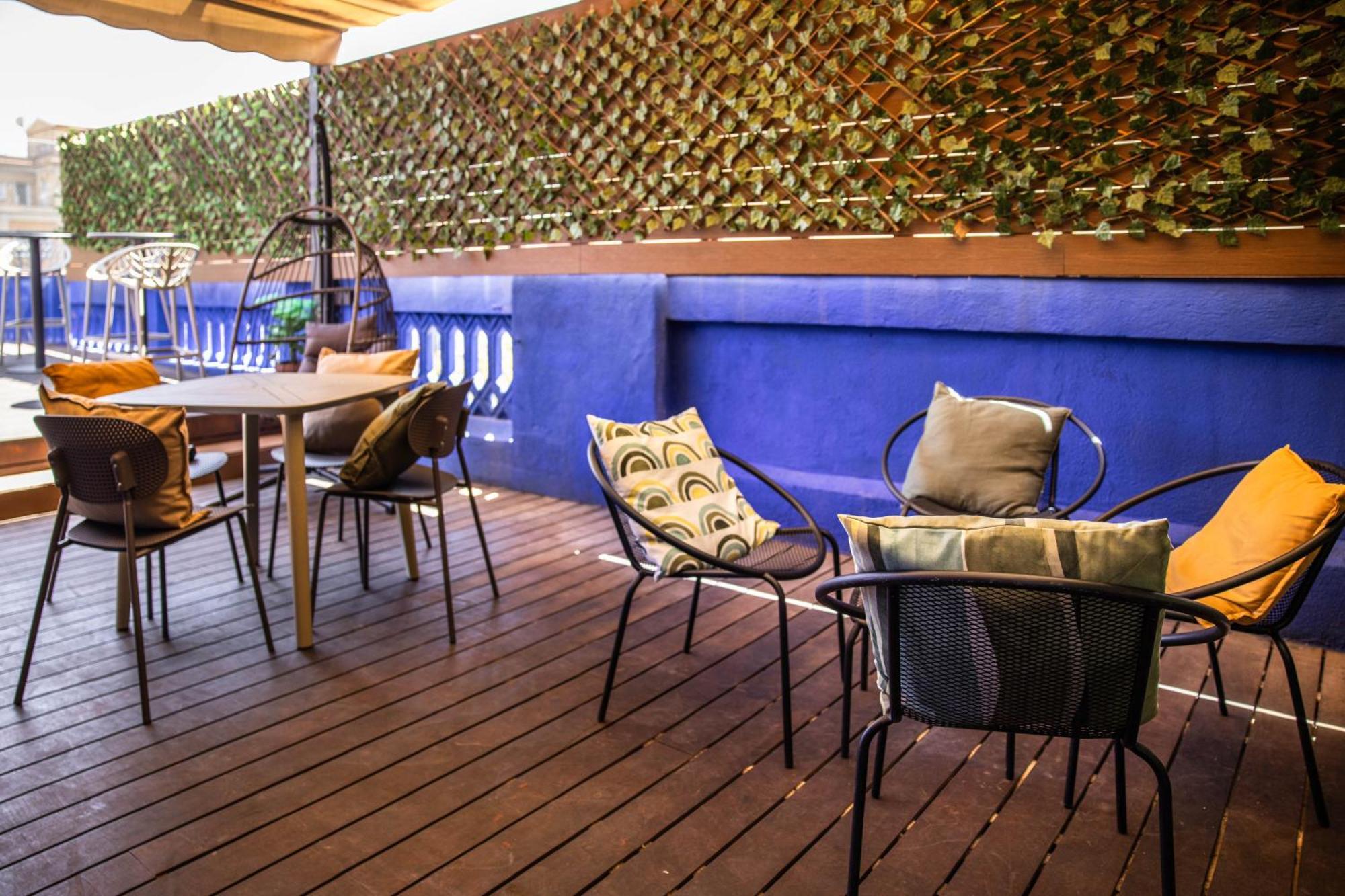 Urbany Hostel Bcn Go! Barcelona Bagian luar foto